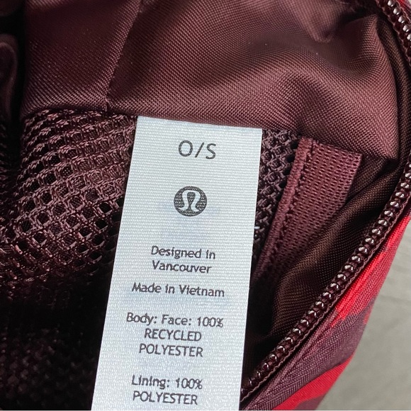 SOLD! Lululemon Athletica New Year Feeling Ready Mini Zip Pouch Red Camouflage - Picture 11 of 16
